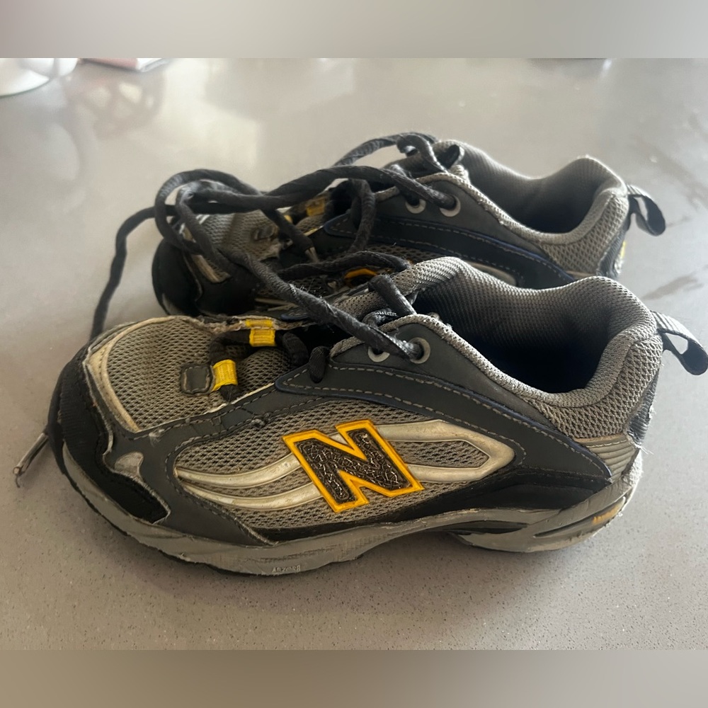 New Balance 726 Kids' Gray and Yellow Sneakers